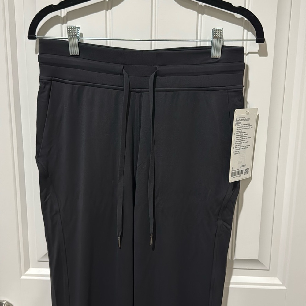 Lululemon Ready to Rulu Joggers - Picture 4 of 8